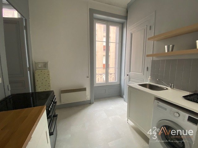 APPARTEMENT T1 - ST ETIENNE CARNOT - 33.06 m2 - LOU&Eacute;