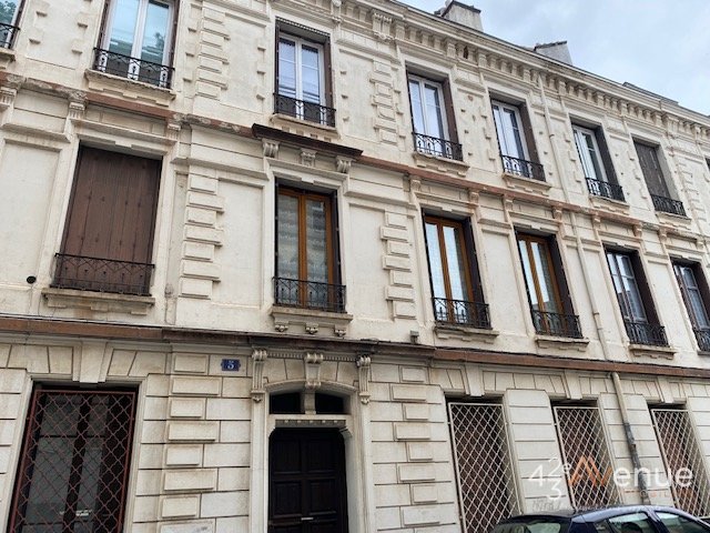 APPARTEMENT T1 - ST ETIENNE CARNOT - 33.06 m2 - LOU&Eacute;