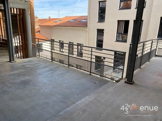 APPARTEMENT T1 A LOUER - ST ETIENNE CENTRE - 23.24 m2 - 340 &euro; charges comprises par mois