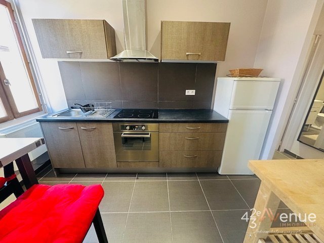 APPARTEMENT T1 A LOUER - ST ETIENNE Ch�teaucreux/Centre Commercial Steel - 30.96 m2 - 465�&euro; charges comprises par mois