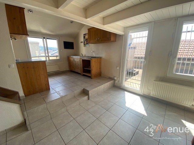 APPARTEMENT T1 A LOUER - ST ETIENNE CHAVANELLE/HYPER CENTRE - 28.53 m2 - 406 &euro; charges comprises par mois