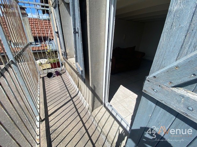 APPARTEMENT T1 A LOUER - ST ETIENNE CHAVANELLE/HYPER CENTRE - 28.53 m2 - 406 &euro; charges comprises par mois