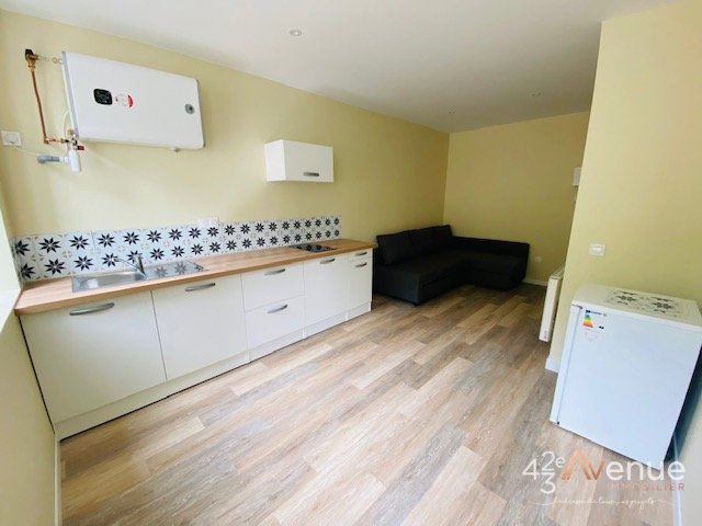 APPARTEMENT T1 A LOUER - ST ETIENNE COLLINE DES PERES - 17.78 m2 - 280 &euro; charges comprises par mois