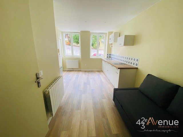 APPARTEMENT T1 A LOUER - ST ETIENNE COLLINE DES PERES - 17.78 m2 - 280 &euro; charges comprises par mois