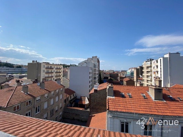APPARTEMENT T1 A LOUER - ST ETIENNE FAC TREFILERIE/CENTRE II - 8.12 m2 - 350 &euro; charges comprises par mois