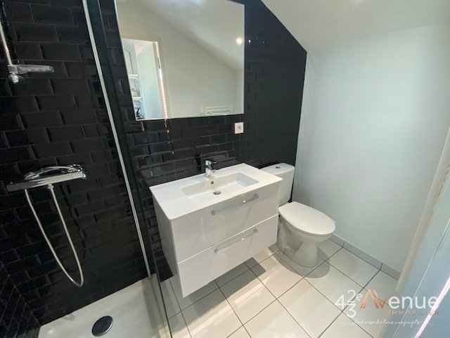 APPARTEMENT T1 A LOUER - ST ETIENNE FAC TREFILERIE/CENTRE II - 8.12 m2 - 350 &euro; charges comprises par mois
