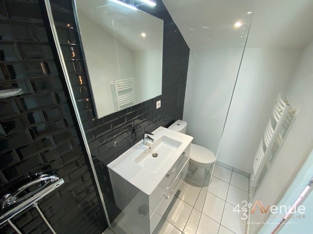 APPARTEMENT T1 A LOUER - ST ETIENNE FAC TREFILERIE/CENTRE II - 8.12 m2 - 350 &euro; charges comprises par mois