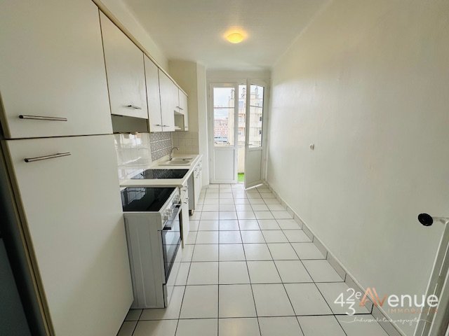 APPARTEMENT T1 A LOUER - ST ETIENNE FAC TREFILERIE - 43.45 m2 - 495€ charges comprises par mois