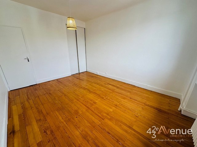 APPARTEMENT T1 - ST ETIENNE FAC TREFILERIE - 43.45 m2 - LOU&Eacute;
