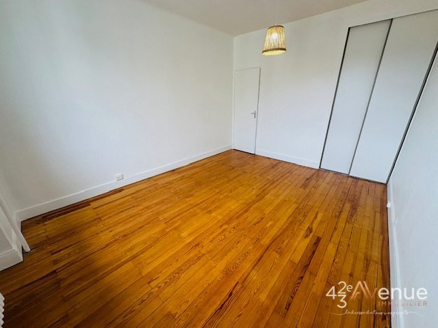 APPARTEMENT T1 - ST ETIENNE FAC TREFILERIE - 43.45 m2 - LOU&Eacute;