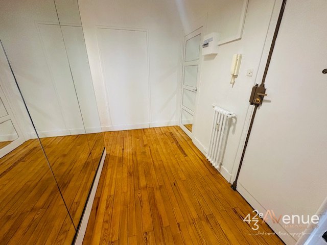APPARTEMENT T1 - ST ETIENNE FAC TREFILERIE - 43.45 m2 - LOU&Eacute;