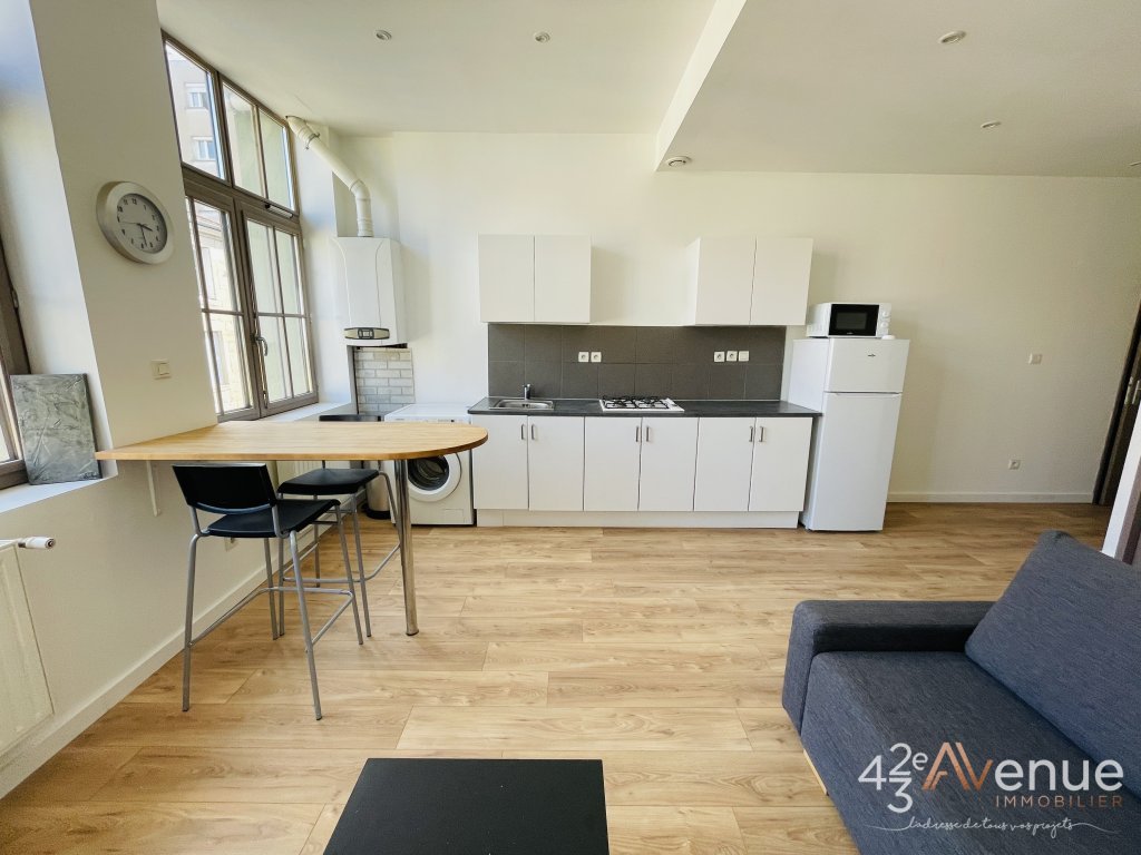 APPARTEMENT T1 - ST ETIENNE FACULTE   CENTRE DEUX - 38.21 m2 - LOU&Eacute;