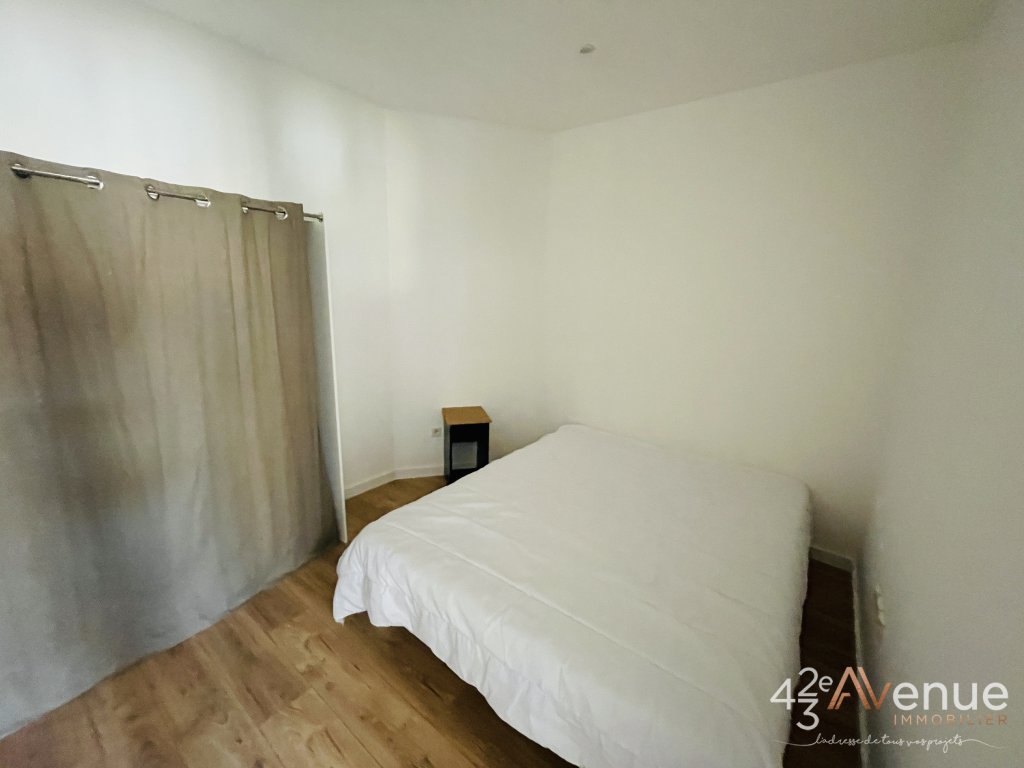 APPARTEMENT T1 - ST ETIENNE FACULTE   CENTRE DEUX - 38.21 m2 - LOU&Eacute;