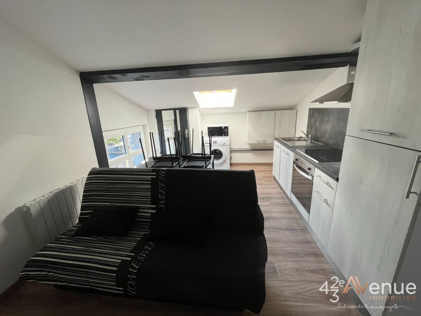 APPARTEMENT T2 - ST ETIENNE FACULTE   CENTRE DEUX - 24.09 m2 - LOU&Eacute;