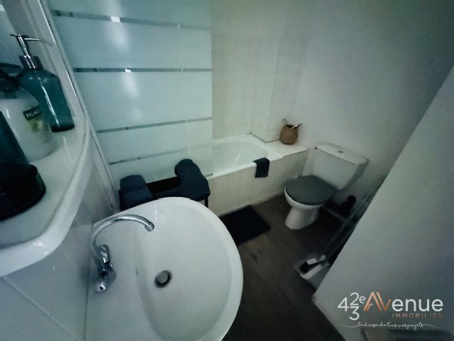 APPARTEMENT T1 A LOUER - ST ETIENNE HOTEL DE VILLE - 23.13 m2 - 395 € charges comprises par mois