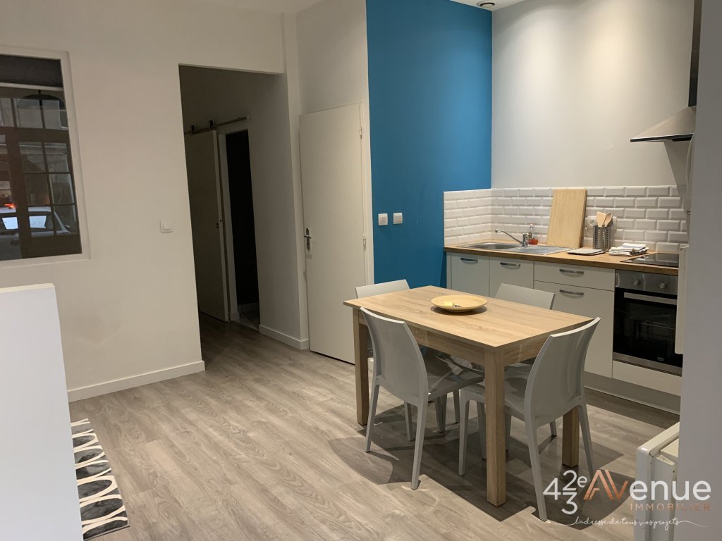 APPARTEMENT T1 A LOUER - ST ETIENNE HOTEL DE VILLE - 33 m2 - 440 &euro; charges comprises par mois