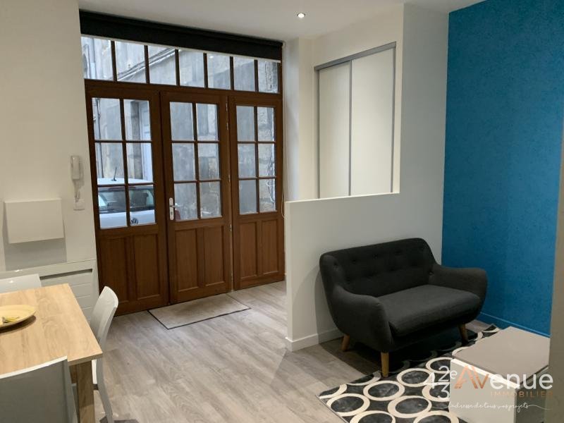 APPARTEMENT T1 A LOUER - ST ETIENNE HOTEL DE VILLE - 33 m2 - 440 &euro; charges comprises par mois