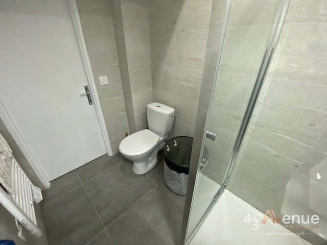 APPARTEMENT T1 A LOUER - ST ETIENNE Place Dorian/Place Grenette - 21.35 m2 - 428 &euro; charges comprises par mois
