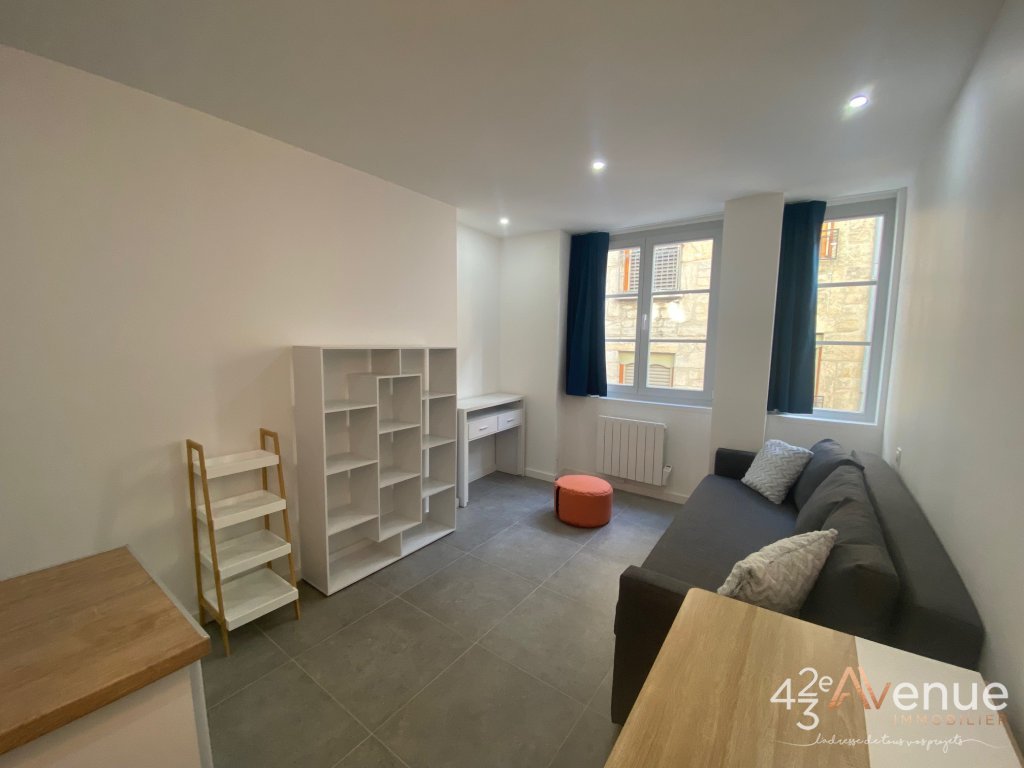 APPARTEMENT T1 - ST ETIENNE PLACE DU PEUPLE/GRENETTE - 20.48 m2 - LOUÉ