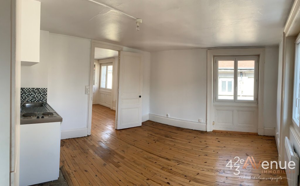 APPARTEMENT T1 - ST ETIENNE PLACE GRENETTE/PEUPLE - 33.61 m2 - LOU&Eacute;