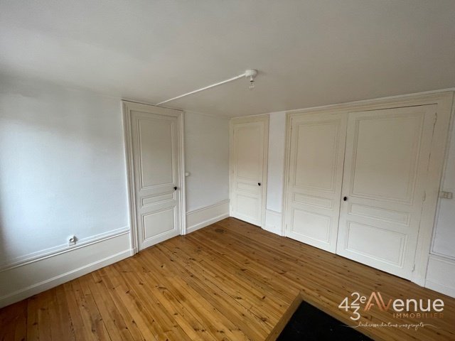 APPARTEMENT T1 - ST ETIENNE PLACE GRENETTE/PEUPLE - 33.61 m2 - LOU&Eacute;