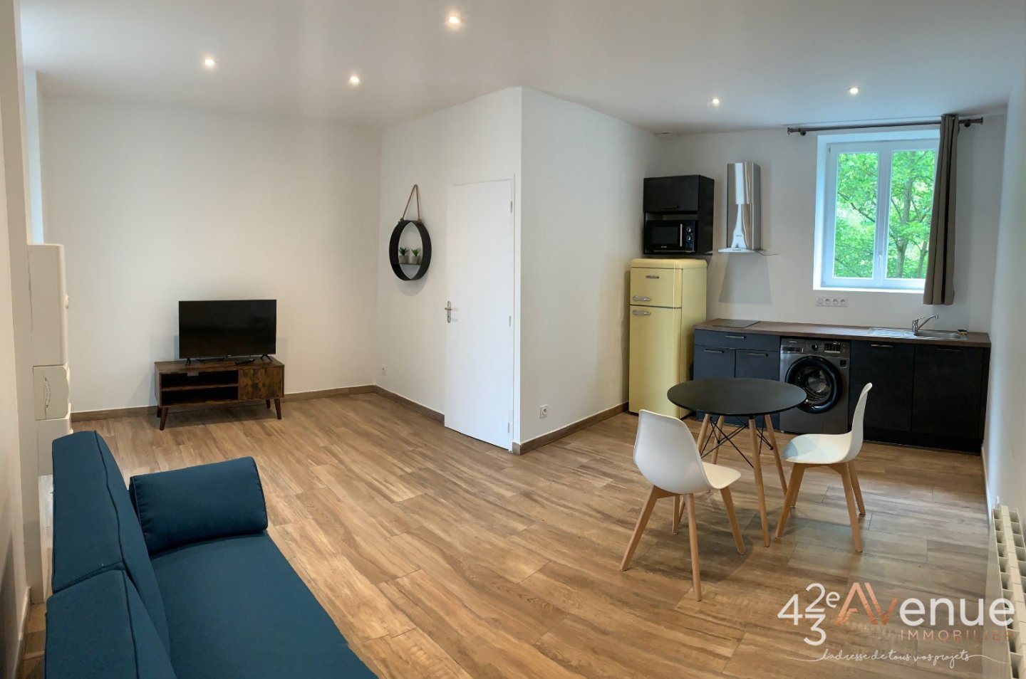 Studio Semi-Meubl� A LOUER - ST ETIENNE Quartier Albert Thomas/Ursules - 25.87 m2 - 452�&euro; charges comprises par mois