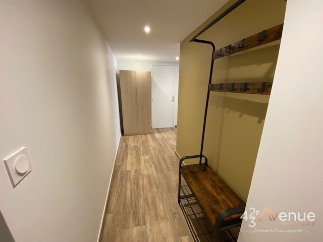 Grand 1 pièce Semi-Meublé A LOUER - ST ETIENNE QUARTIER DES URSULES - 41.99 m2 - 495 &euro; charges comprises par mois