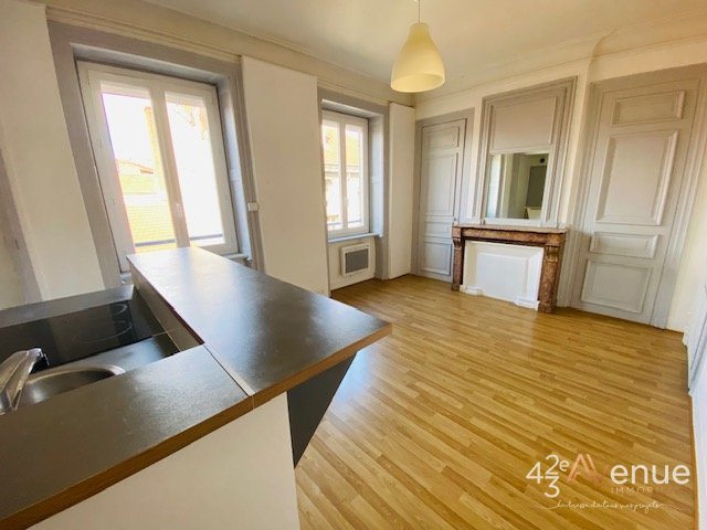 APPARTEMENT T1 A LOUER - ST ETIENNE REPUBLIQUE/FOURNEYRON/DORIAN - 34.32 m2 - 420 &euro; charges comprises par mois