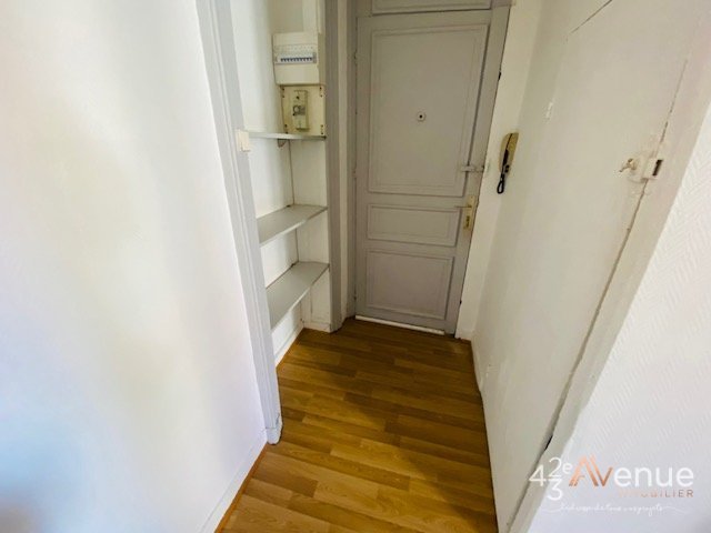 APPARTEMENT T1 A LOUER - ST ETIENNE REPUBLIQUE/FOURNEYRON/DORIAN - 34.32 m2 - 420 &euro; charges comprises par mois