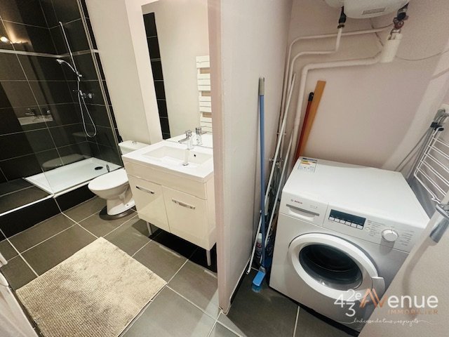 APPARTEMENT T1 - ST ETIENNE Chteaucreux/Centre Commercial Steel - 30.96 m2 - LOUÉ