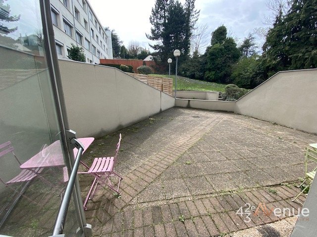 APPARTEMENT T1 - ST ETIENNE ROND POINT/METARE - 19.45 m2 - LOUÉ