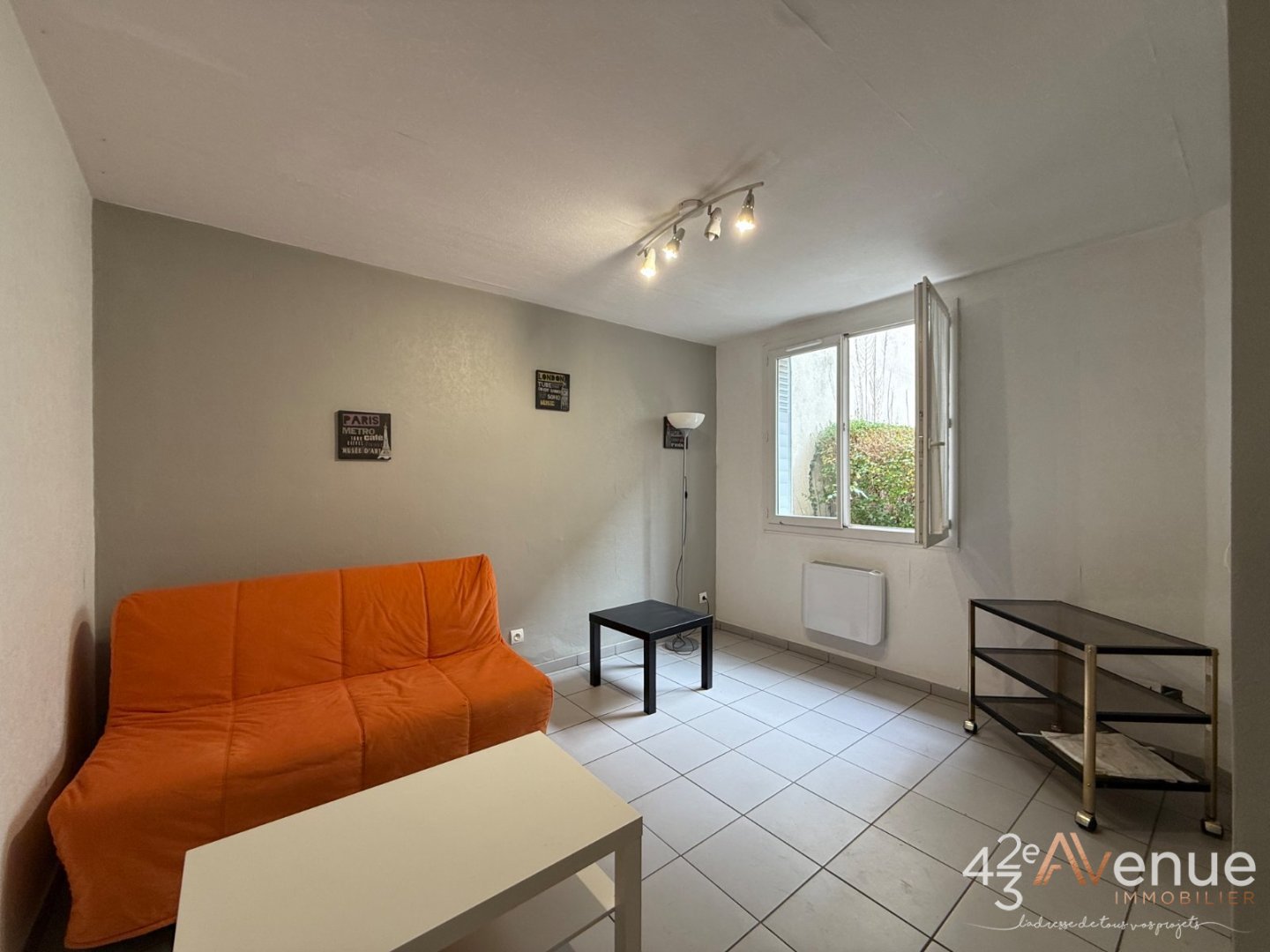 Studio r�nov� A VENDRE - ST ETIENNE COLLINE DES PERES - 32.47 m2 - 45�000�&euro;