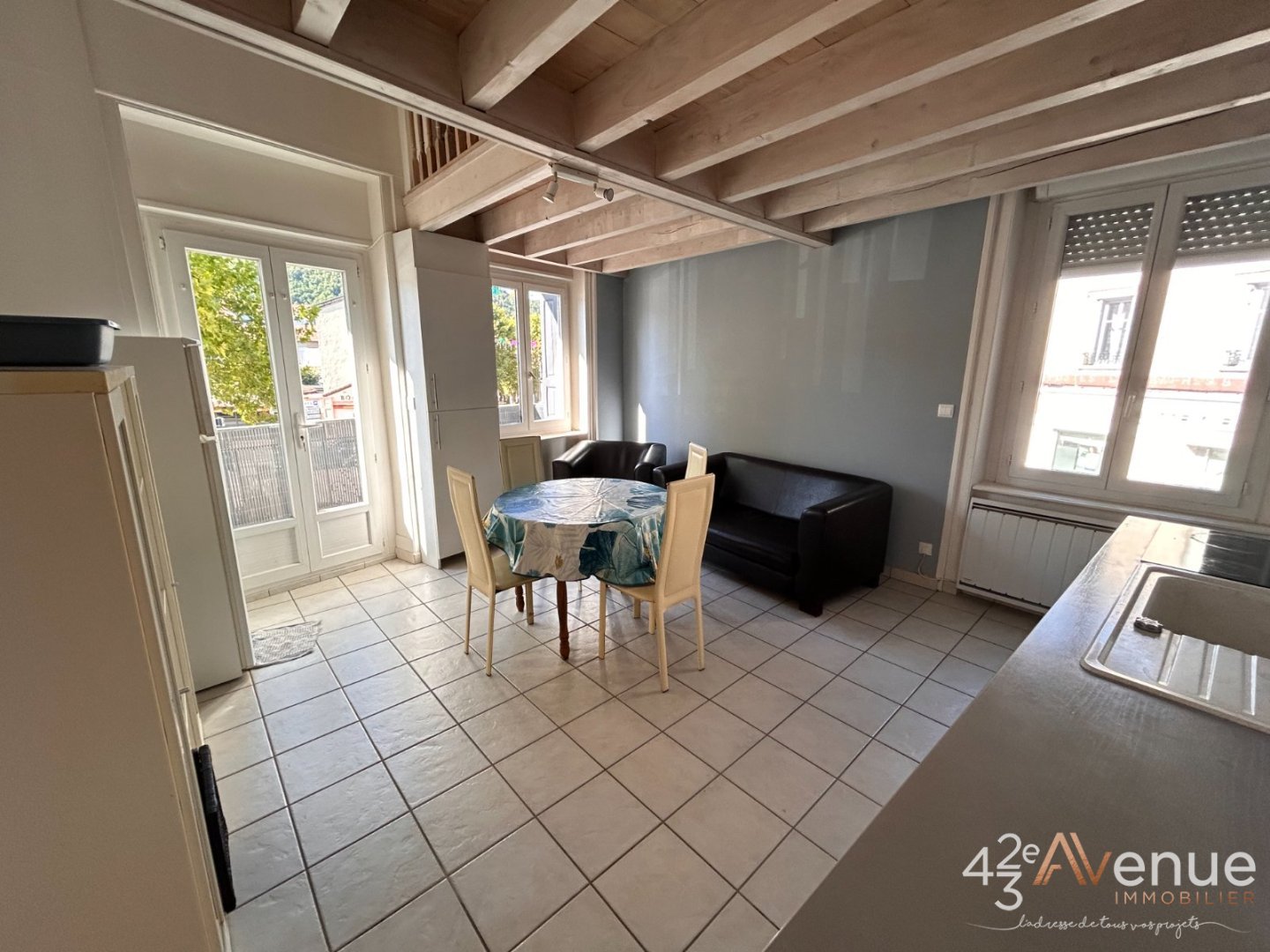 APPARTEMENT T2 A LOUER - AUREC SUR LOIRE - 33.3 m2 - 410€ charges comprises par mois