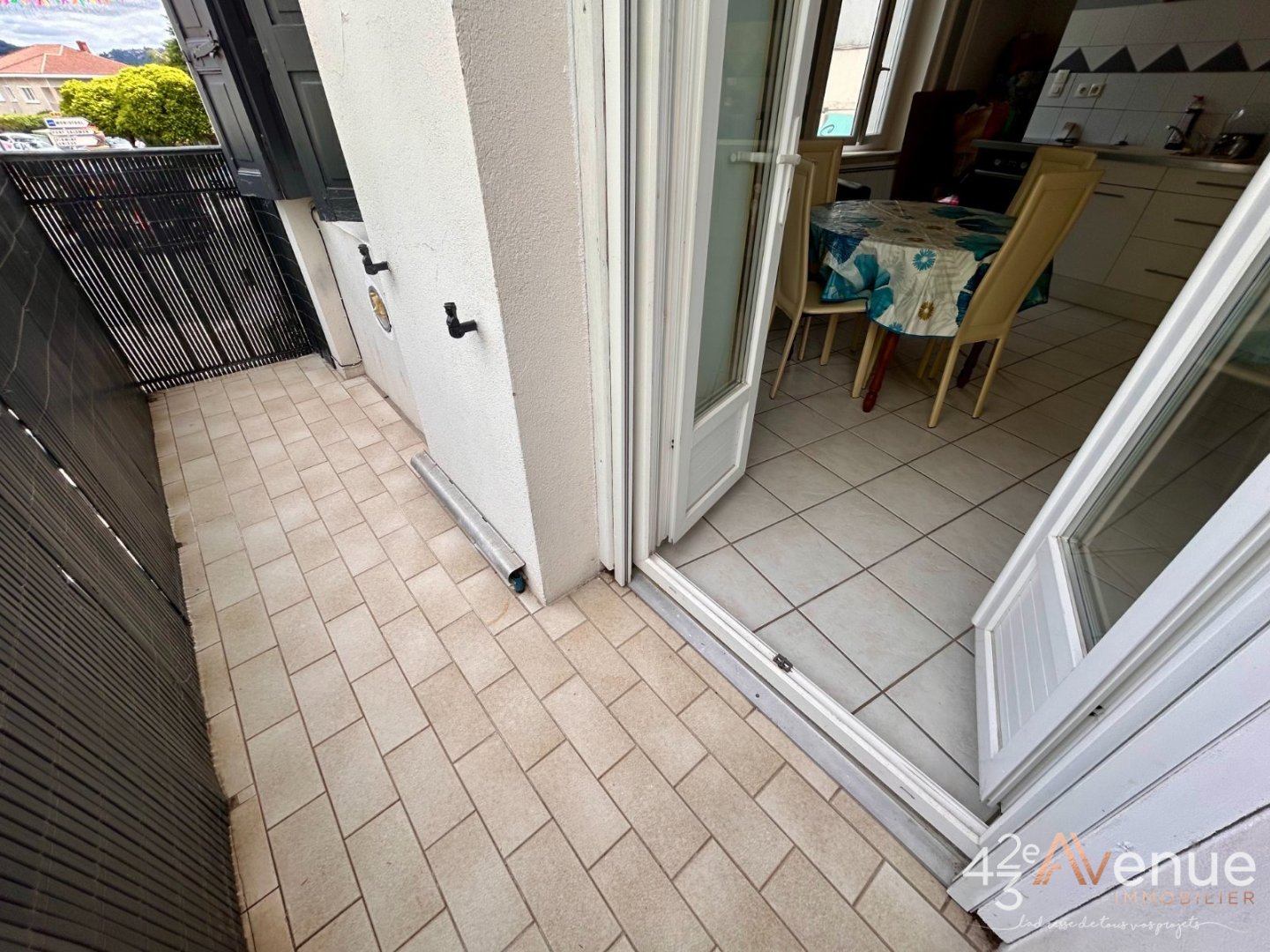APPARTEMENT T2 A LOUER - AUREC SUR LOIRE - 33.3 m2 - 410€ charges comprises par mois