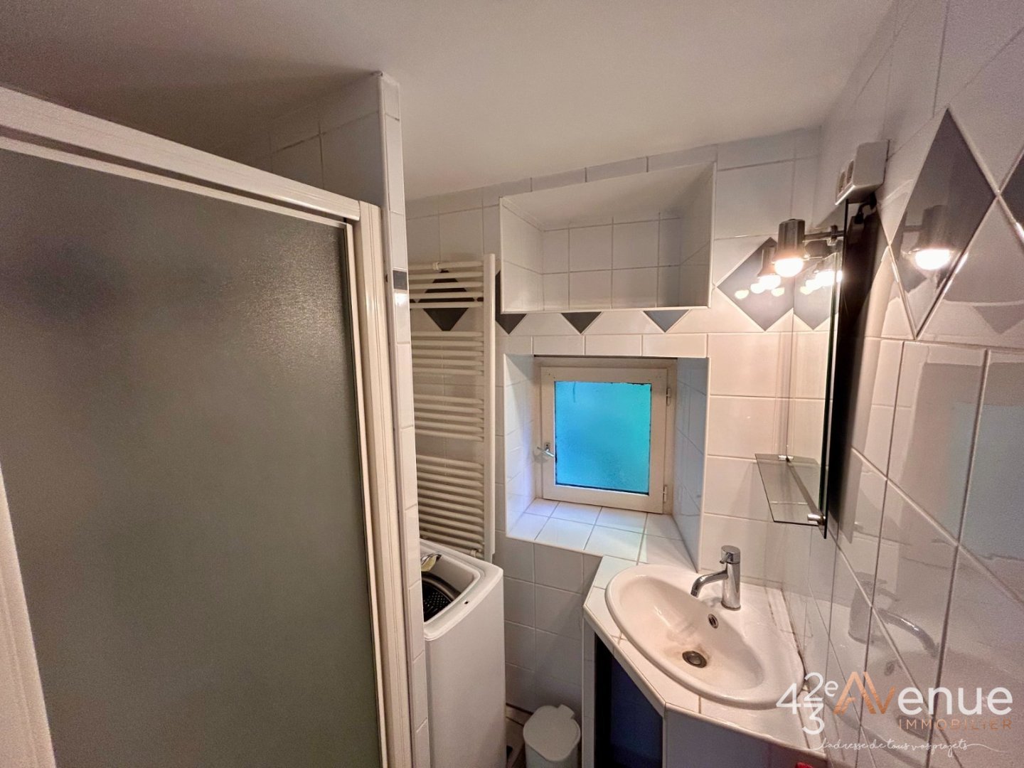 APPARTEMENT T2 A LOUER - AUREC SUR LOIRE - 33.3 m2 - 410€ charges comprises par mois