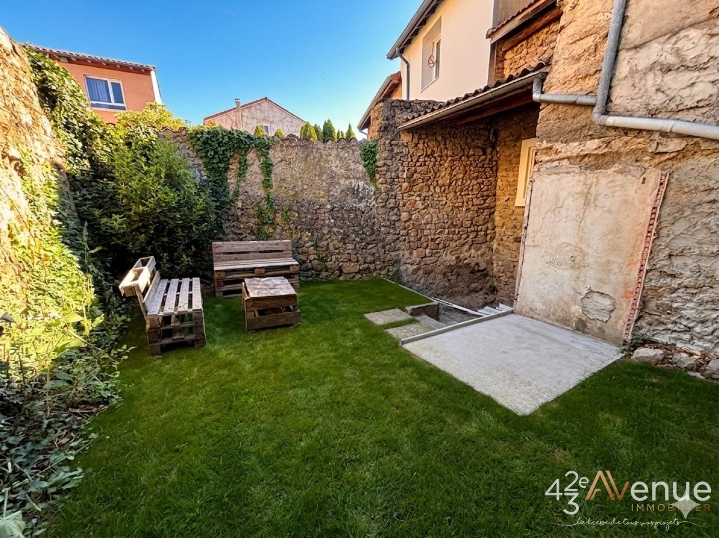 Appartement type 2 RDC A LOUER - BAS EN BASSET - 37.7 m2 - 460 &euro; charges comprises par mois