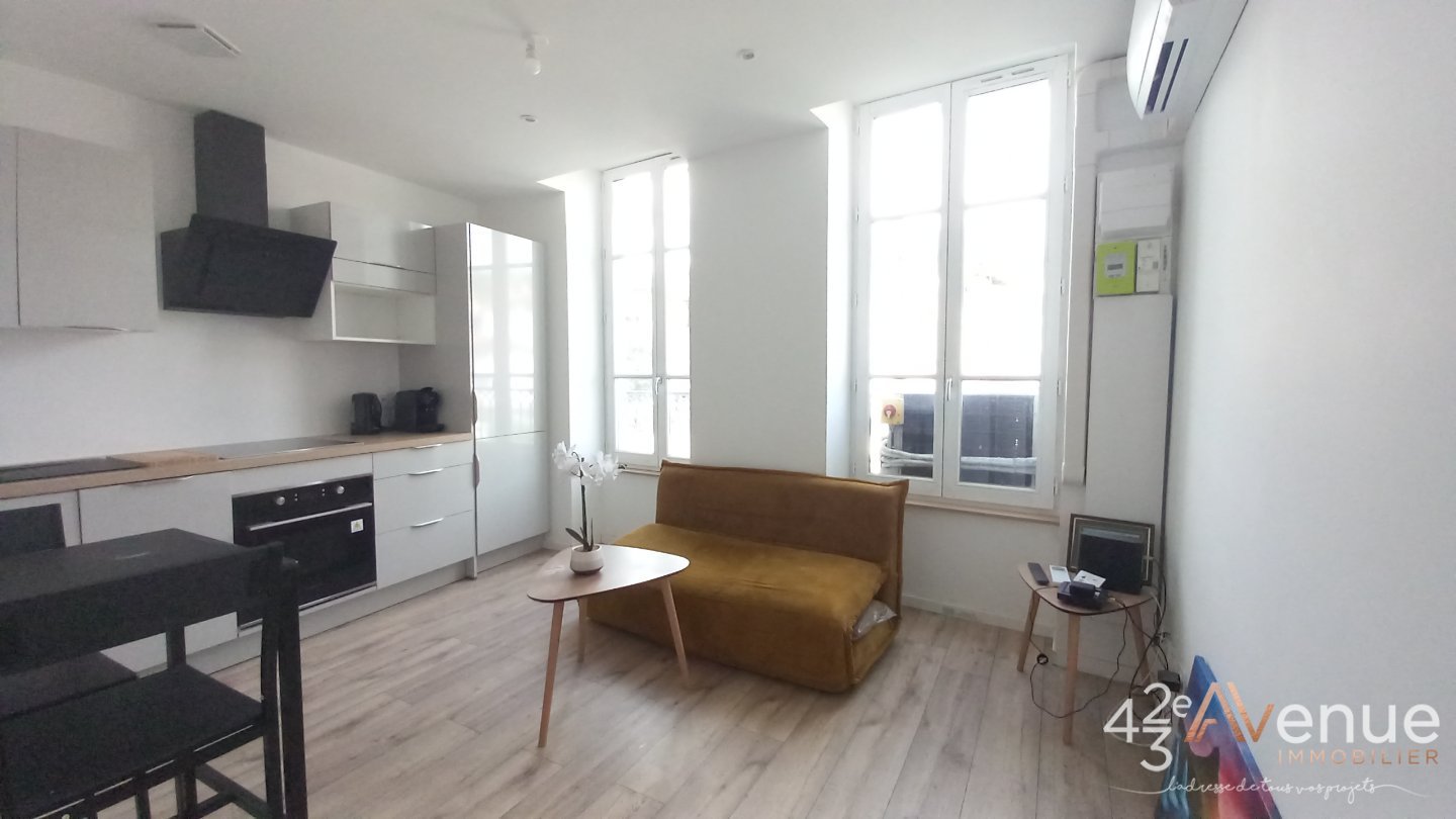T2 MEUBLE A LOUER - RIVE DE GIER CENTRE - 36 m2 - 600 &euro; charges comprises par mois