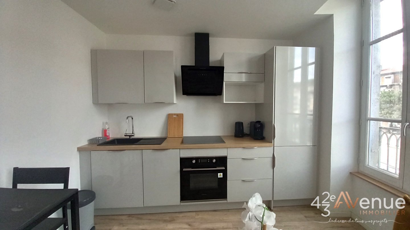 T2 MEUBLE A LOUER - RIVE DE GIER CENTRE - 36 m2 - 600 &euro; charges comprises par mois