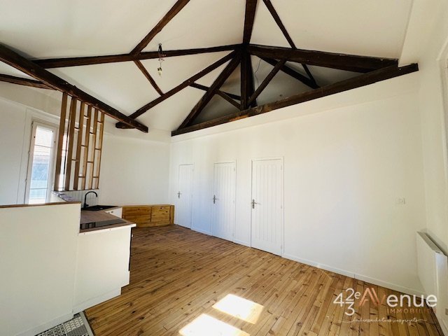 APPARTEMENT T2 A LOUER - ST CHAMOND GARE/HOPITAL - 57.17 m2 - 505€ charges comprises par mois