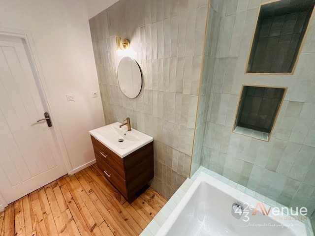 APPARTEMENT T2 A LOUER - ST CHAMOND GARE/HOPITAL - 57.17 m2 - 505�&euro; charges comprises par mois