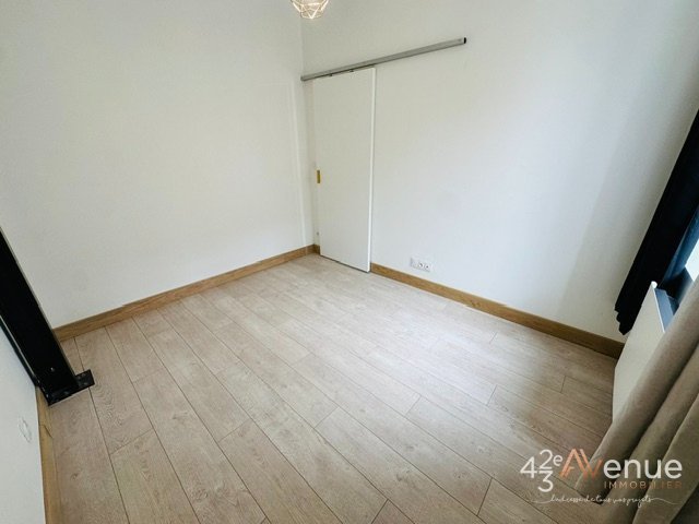 APPARTEMENT T2 A LOUER - ST ETIENNE ALBERT THOMAS/URSULES/LES HALLES - 32.98 m2 - 500 &euro; charges comprises par mois