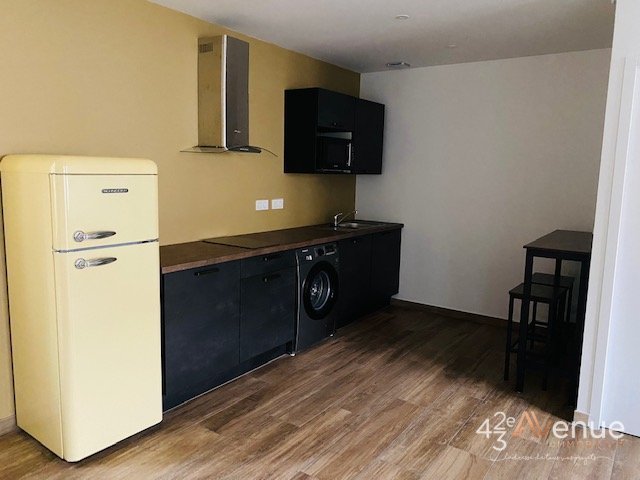 T2 Semi-Meublé A LOUER - ST ETIENNE ALBERT THOMAS/URSULES - 39.12 m2 - 500 &euro; charges comprises par mois