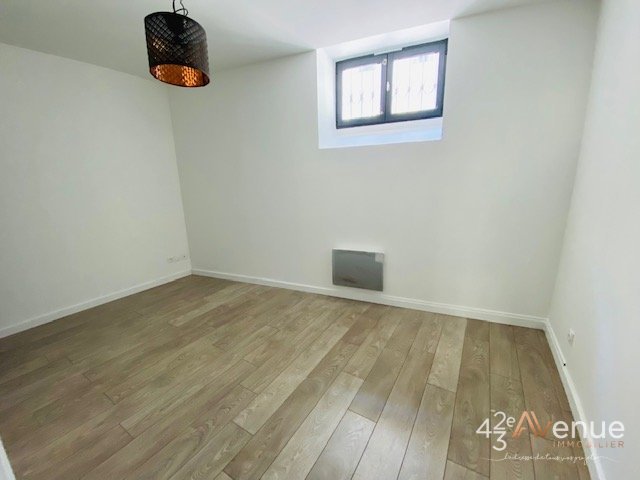APPARTEMENT T2 A LOUER - ST ETIENNE BADOUILLERE - 44.2 m2 - 437€ charges comprises par mois