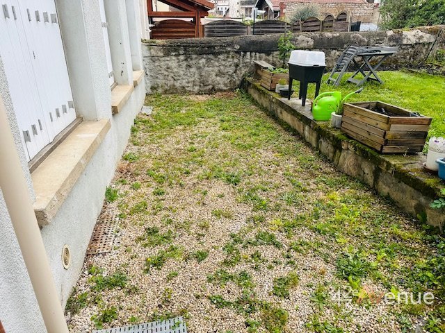 APPARTEMENT T2 - ST ETIENNE BELLEVUE/CENTRE DEUX - 42.84 m2 - LOU&Eacute;