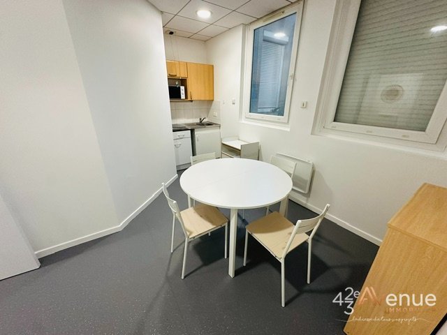 T2 Meublé A LOUER - ST ETIENNE BELLEVUE/SOLAURE/JOMAYERE - 46.7 m2 - 590 &euro; charges comprises par mois