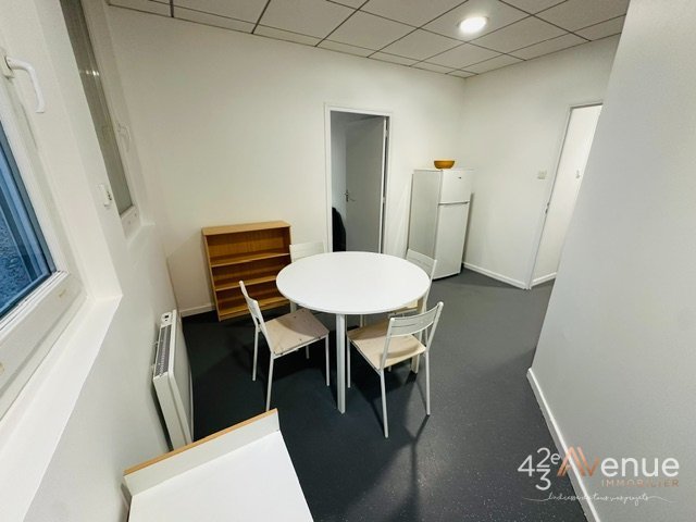 T2 Meublé A LOUER - ST ETIENNE BELLEVUE/SOLAURE/JOMAYERE - 46.7 m2 - 590 &euro; charges comprises par mois