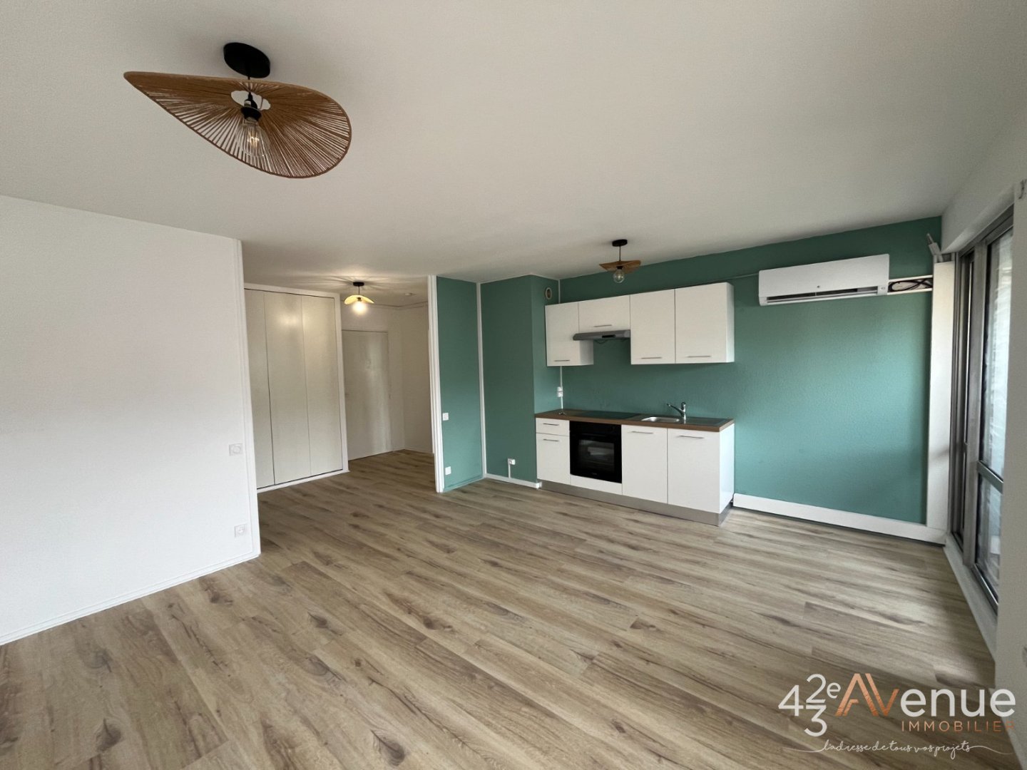 APPARTEMENT T2 - ST ETIENNE BERGSON - 46.8 m2 - LOU&Eacute;
