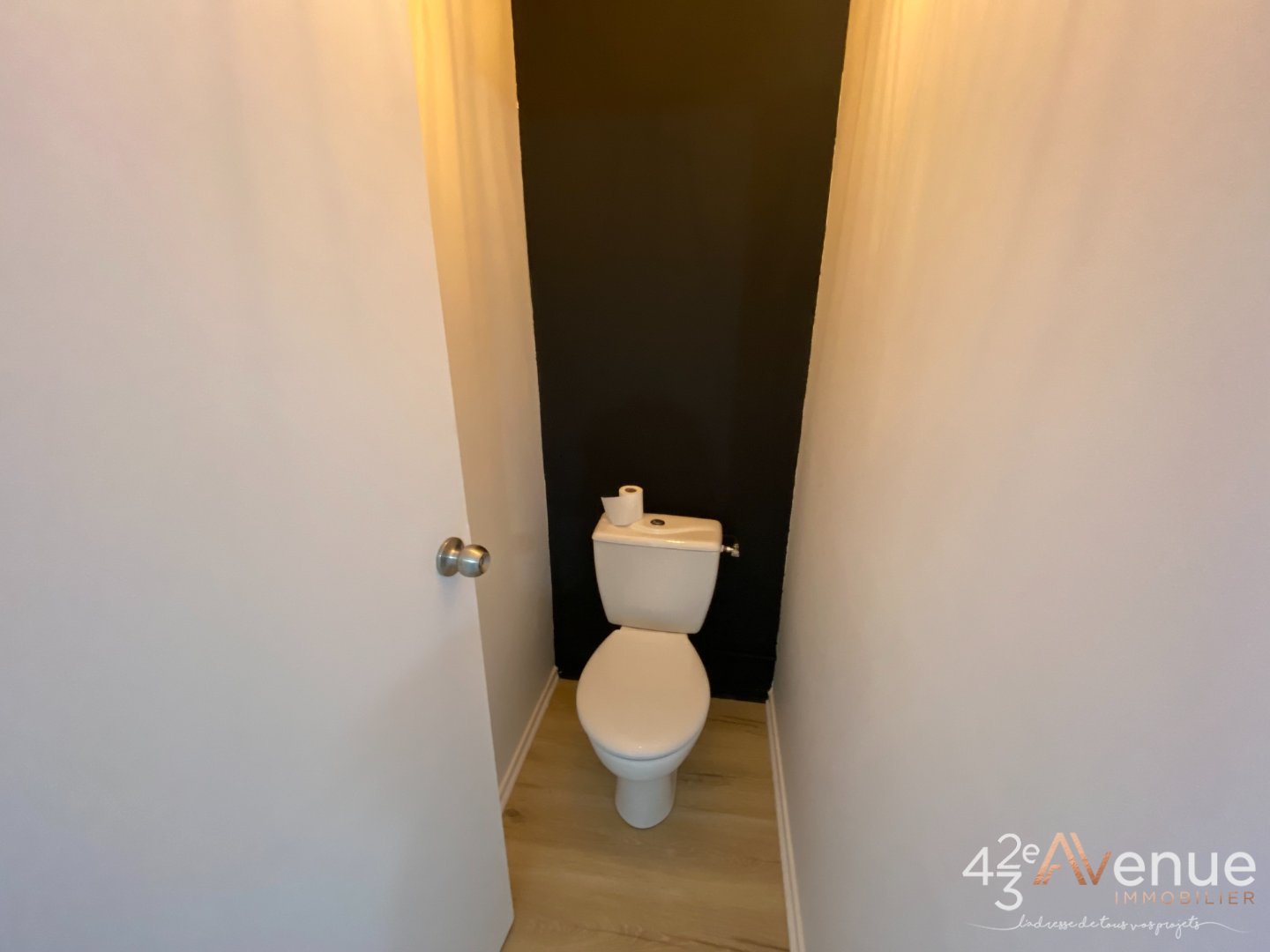 APPARTEMENT T2 - ST ETIENNE BERGSON - 46.8 m2 - LOU&Eacute;