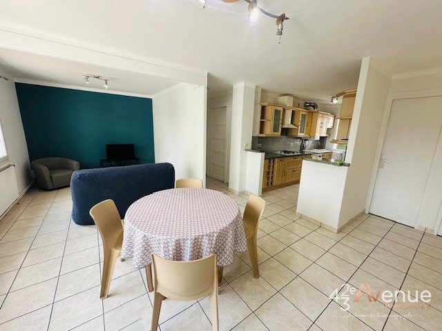 APPARTEMENT T2 A LOUER - ST ETIENNE BERGSON - 54.58 m2 - 545 &euro; charges comprises par mois