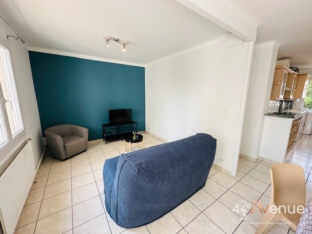 APPARTEMENT T2 A LOUER - ST ETIENNE BERGSON - 54.58 m2 - 545 &euro; charges comprises par mois